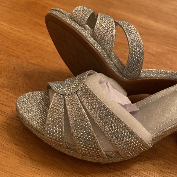 Dream Pairs silver sparkly geeked sandals ankle straps NEW sz 11 very pretty - Picture 8 of 12